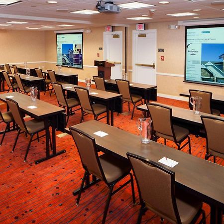Residence Inn By Marriott Wichita East At Plazzio Екстериор снимка