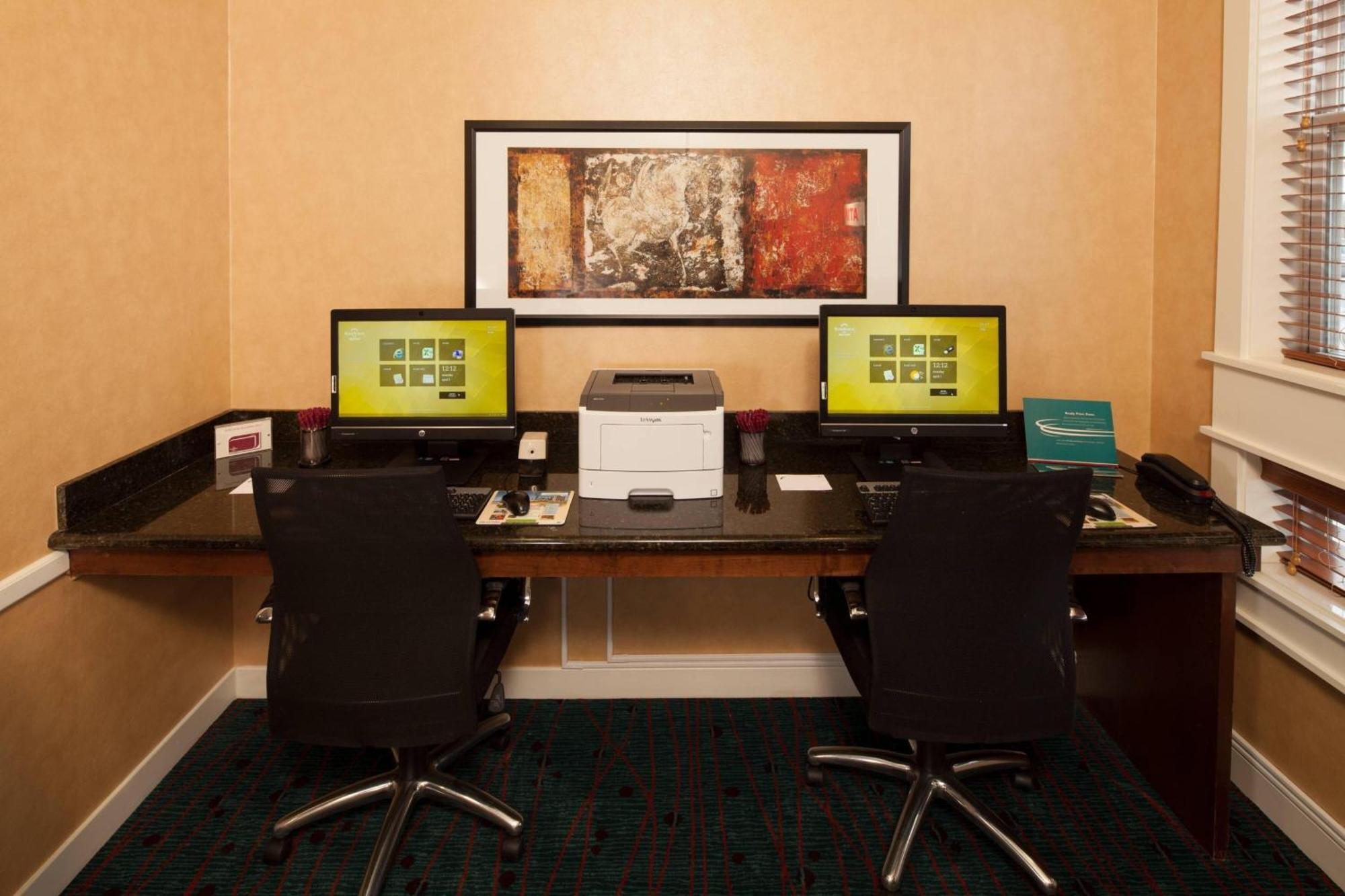 Residence Inn By Marriott Wichita East At Plazzio Екстериор снимка
